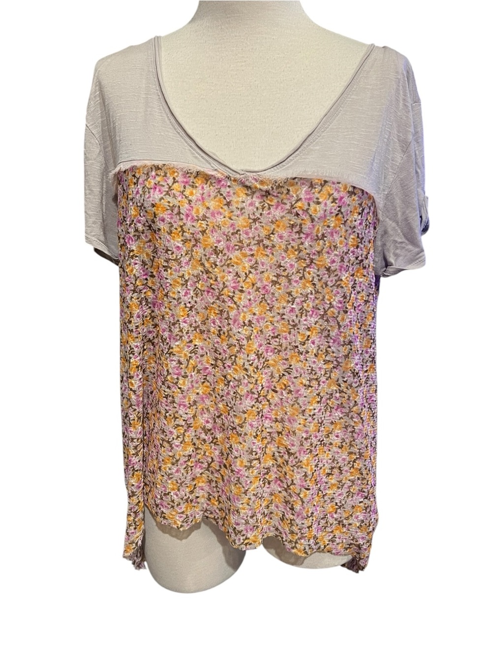 Free People XS Top Linen And Floral With Buttons Down The Back